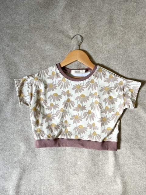 Cropped Daisy T-shirt