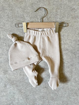 Set of 3 newborn knotted hats