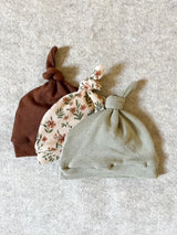 Set of 3 newborn knotted hats